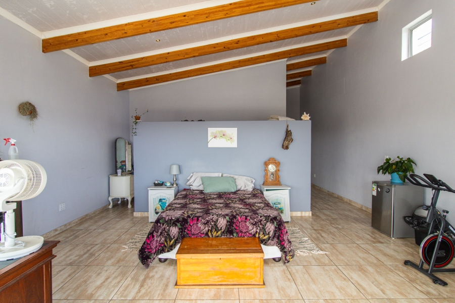 5 Bedroom Property for Sale in Myburgh Park Western Cape
